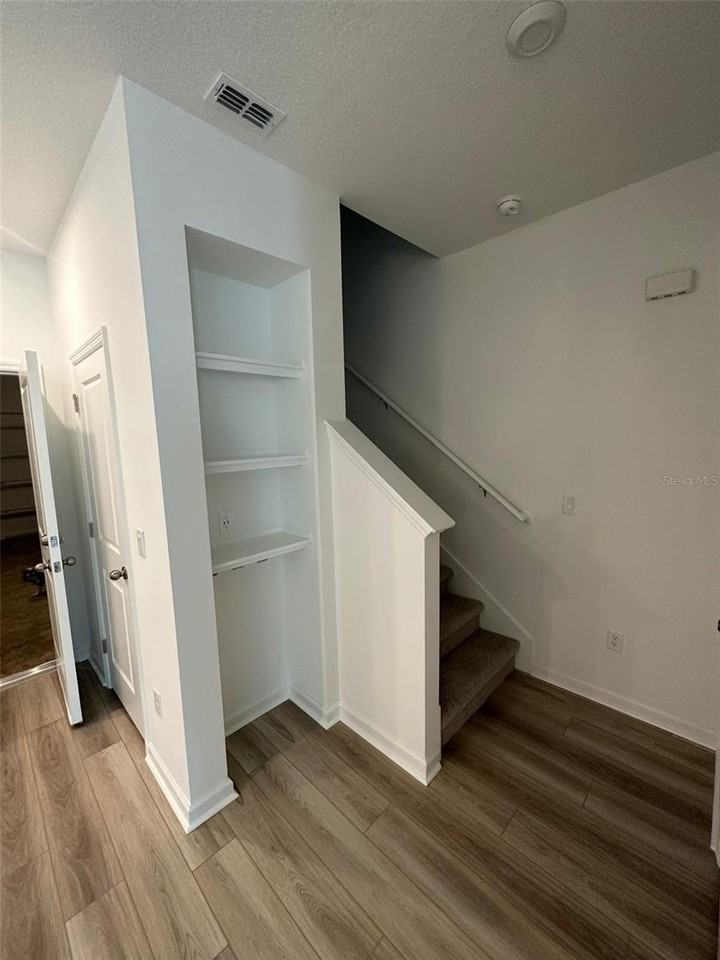 11551 Sunsail Ave - Photo 4 of 18
