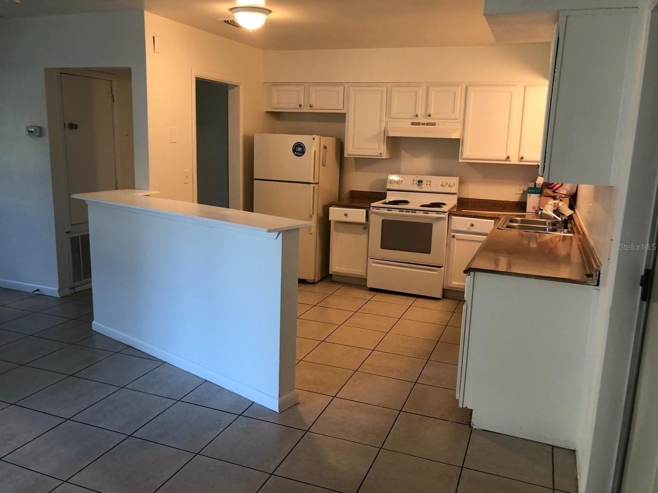 916 Alecon Dr - Photo 3 of 14