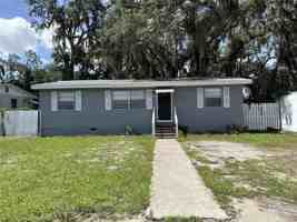 featured image of 909 W Circle St