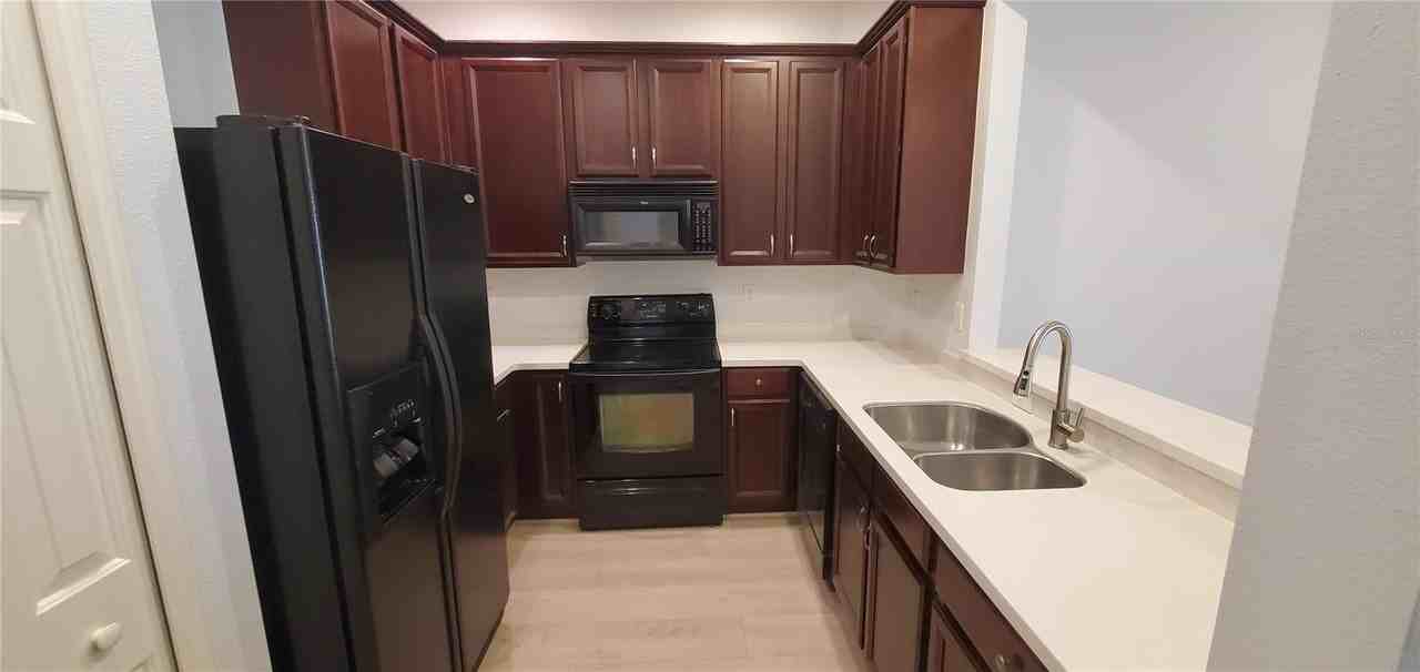 3757 Parkridge Cir #5-106 - Photo 5 of 17
