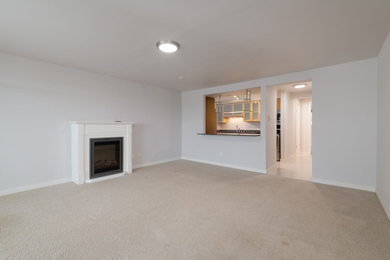 701 122nd Ave Ne #408 - Photo 4 of 30