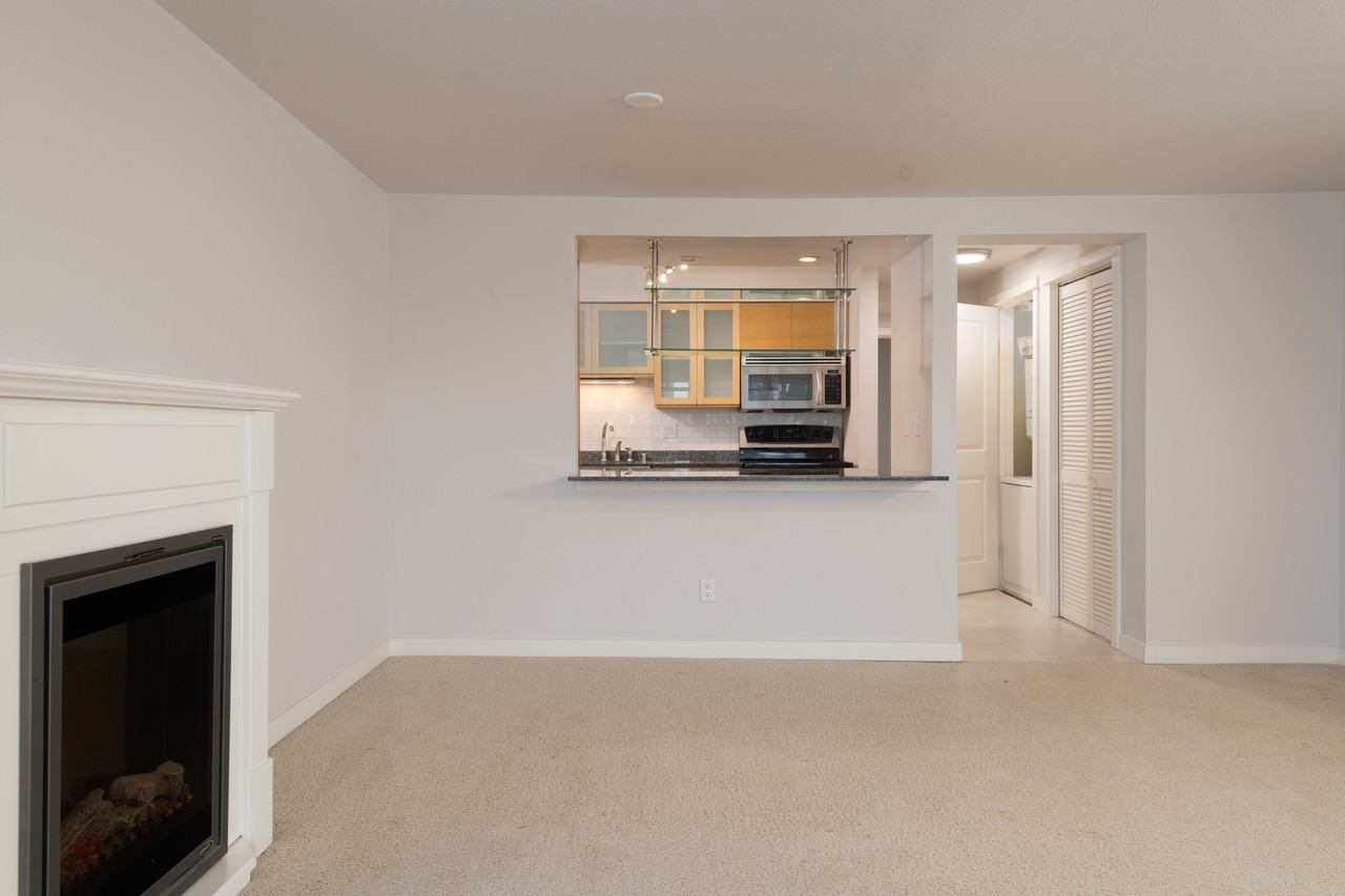701 122nd Ave Ne #408 - Photo 6 of 30