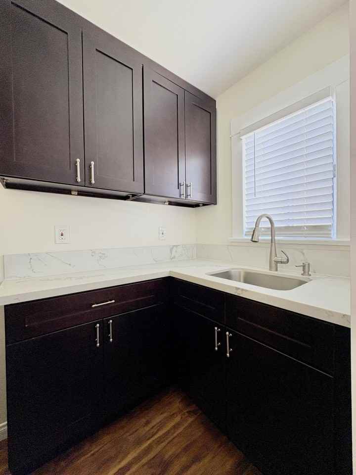 80 7th Pl #7 - Photo 3 of 11