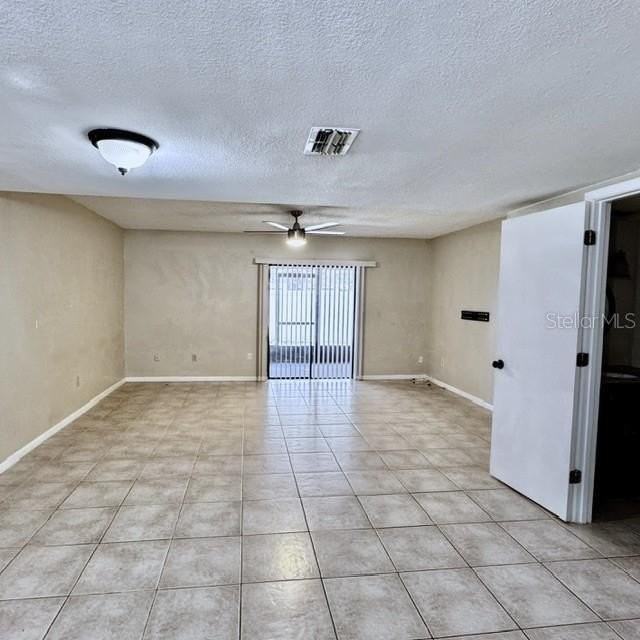 10128 Lake Oak Cir - Photo 5 of 24