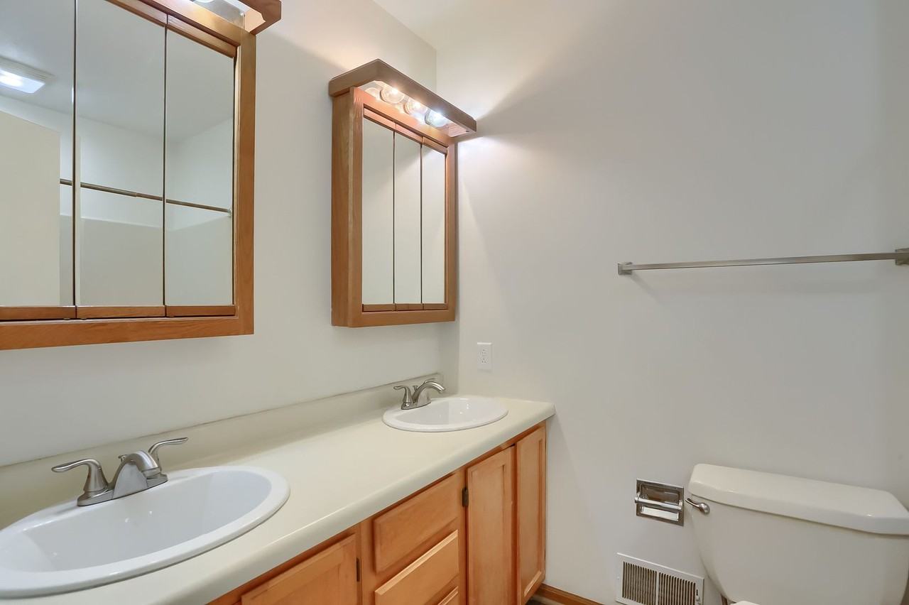 402 Kittery Ridge Dr - Photo 7 of 20