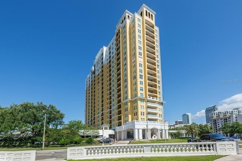345 Bayshore Blvd #P6 - Photo 2 of 42