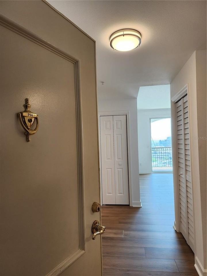 345 Bayshore Blvd #P6 - Photo 6 of 42