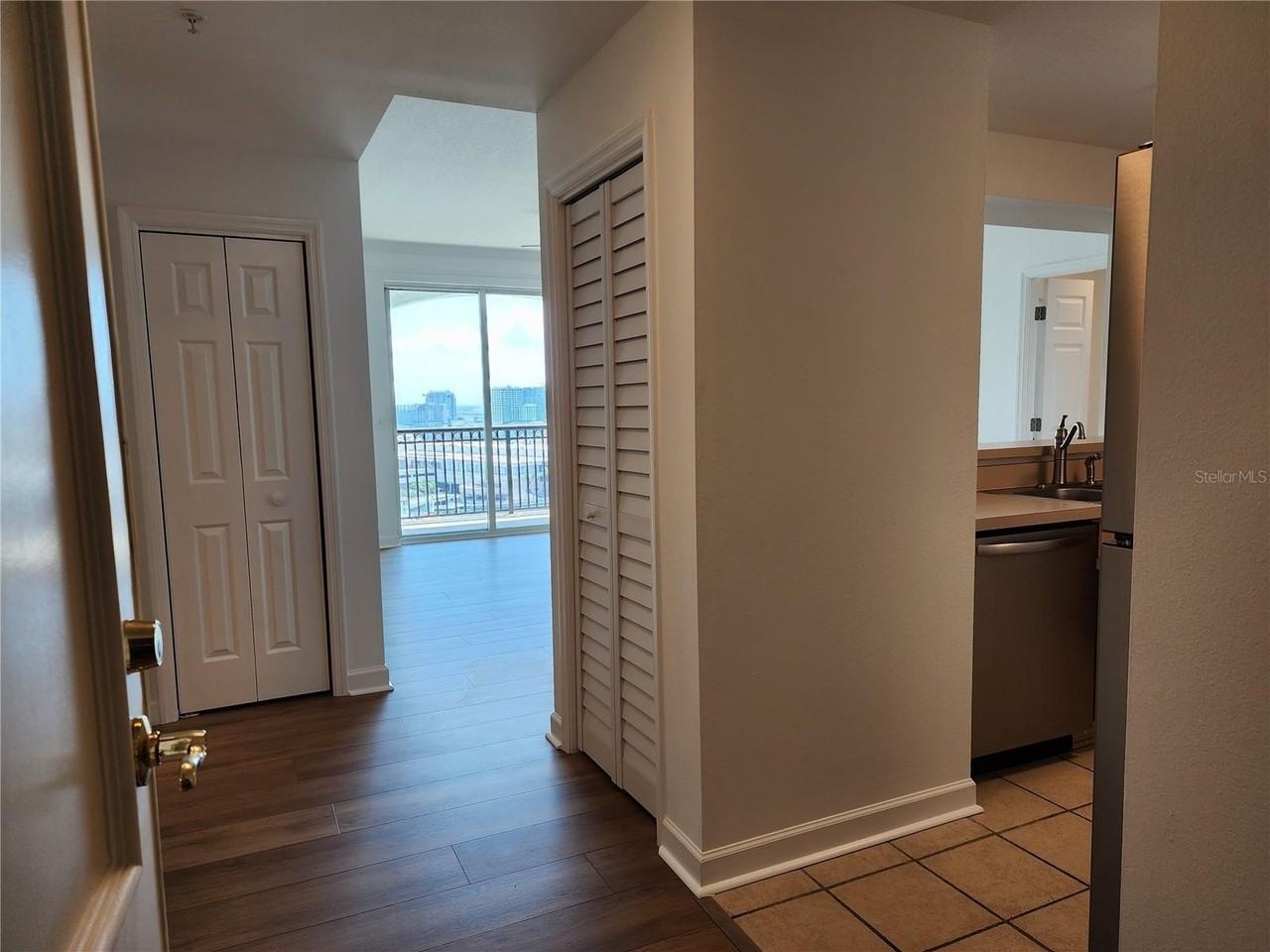 345 Bayshore Blvd #P6 - Photo 7 of 42