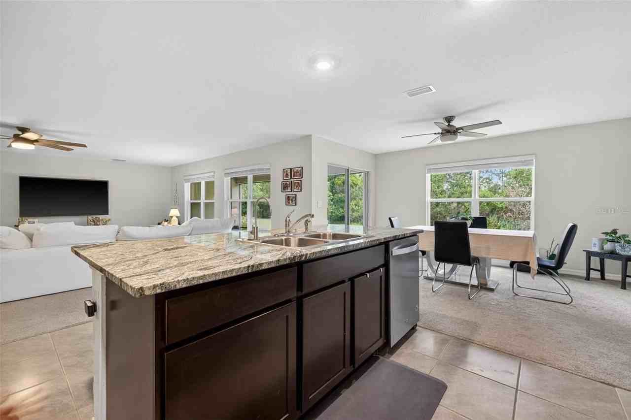 5442 Diantha Way - Photo 7 of 29