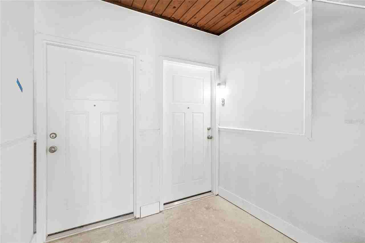 505 Plaza Seville Ct #9 - Photo 5 of 30