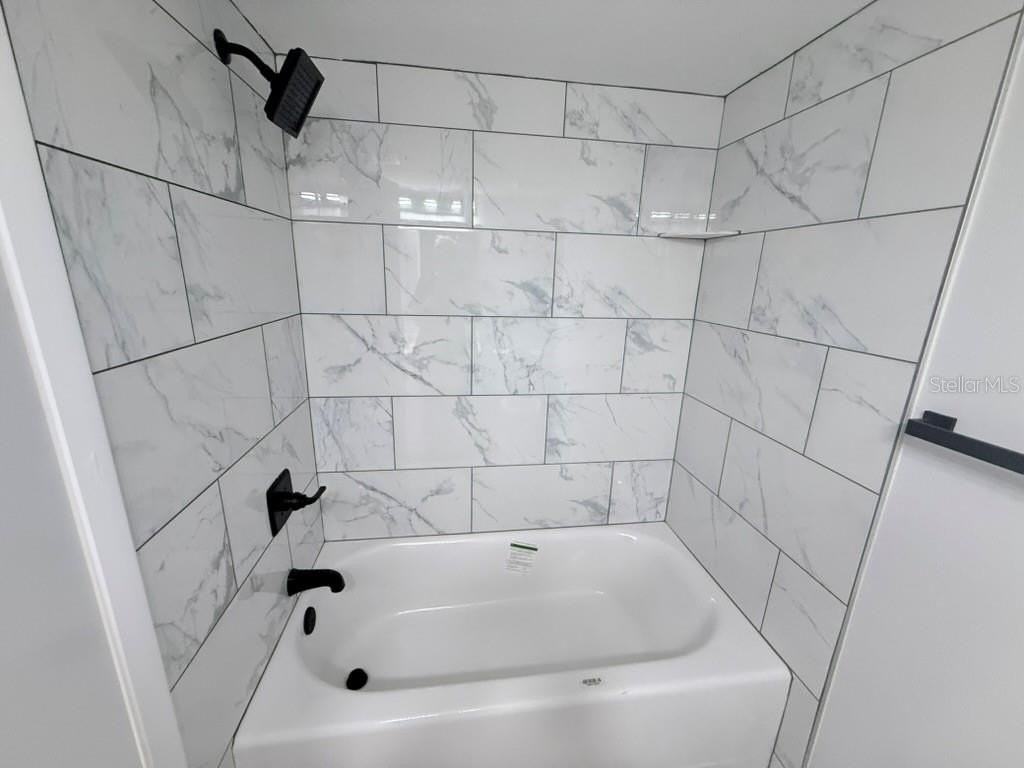 3300 Cove Cay Dr #2A - Photo 5 of 24