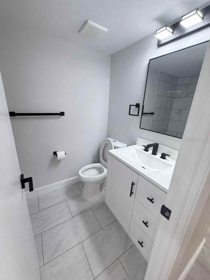 3300 Cove Cay Dr #2A - Photo 7 of 24
