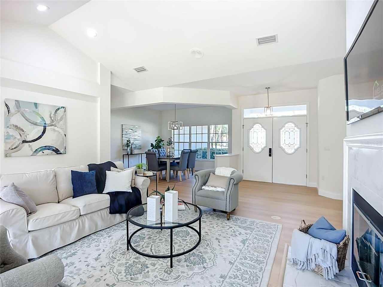 2960 Sandringham Pl - Photo 4 of 45