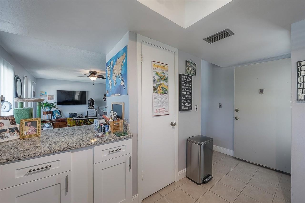 8812 Bay Pointe Dr #D202 - Photo 4 of 28