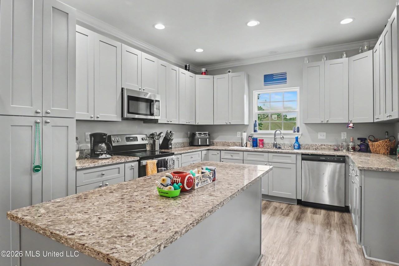 18329 Tiffany Renee Dr - Photo 5 of 19