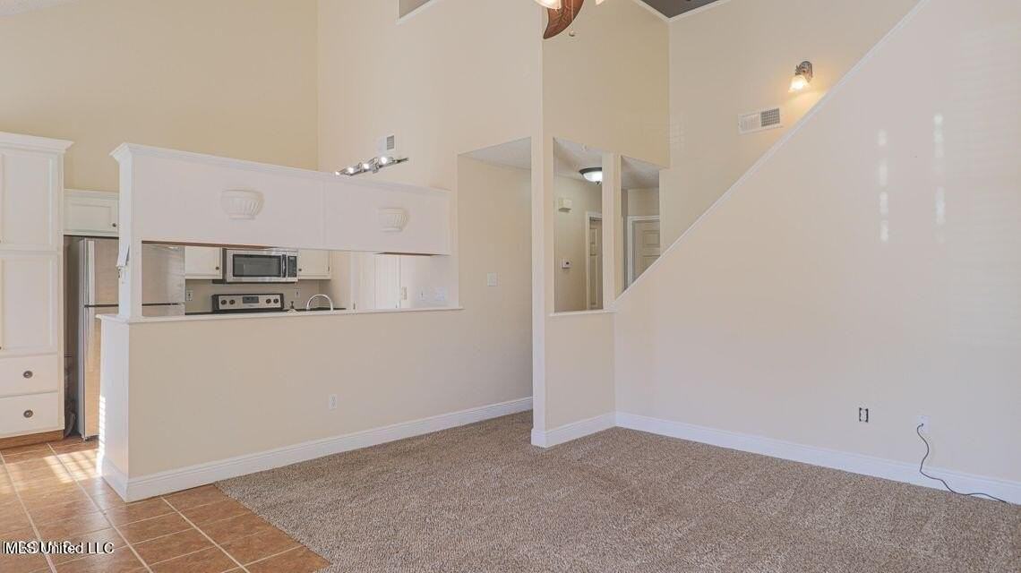 13472 Locust Hill Dr - Photo 3 of 20