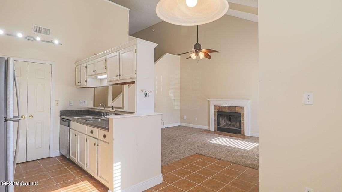13472 Locust Hill Dr - Photo 4 of 20