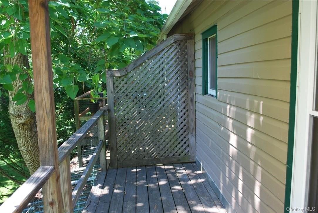 249 Pine Island Tpke Apt B - Photo 3 of 11