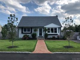 featured image of 338 Carnation Rd