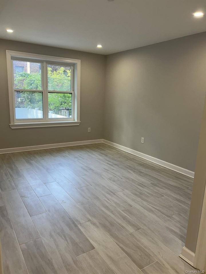 14441 78th Ave #3 - Photo 5 of 6