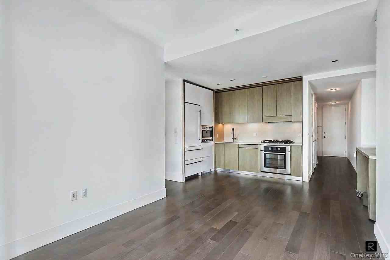 388 Bridge St #43A - Photo 2 of 5