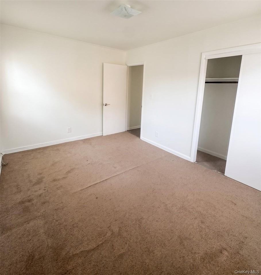 2711 Deerfield Rd - Photo 7 of 12