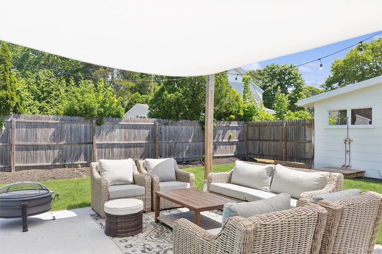 243 Sunset Ave - Photo 4 of 31