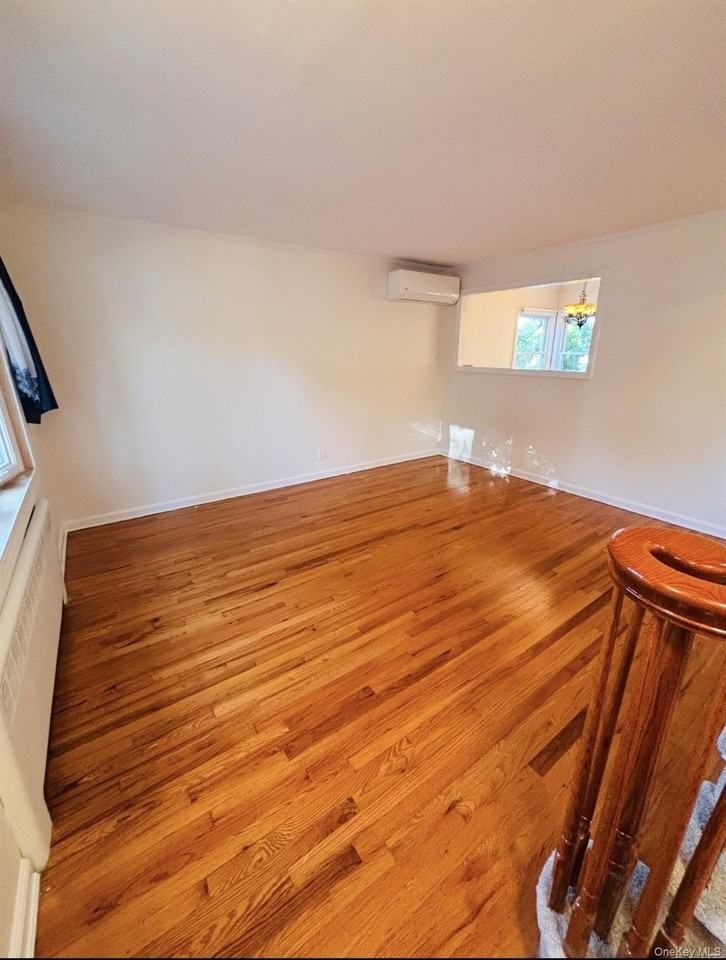 1526 Rhode Ave - Photo 2 of 4