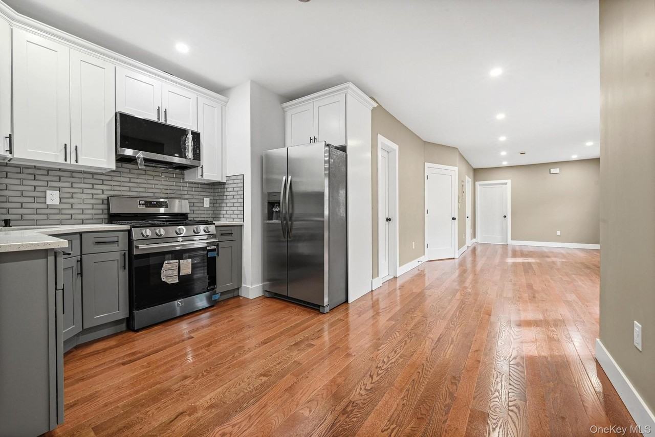 9210 104th St - Photo 5 of 12