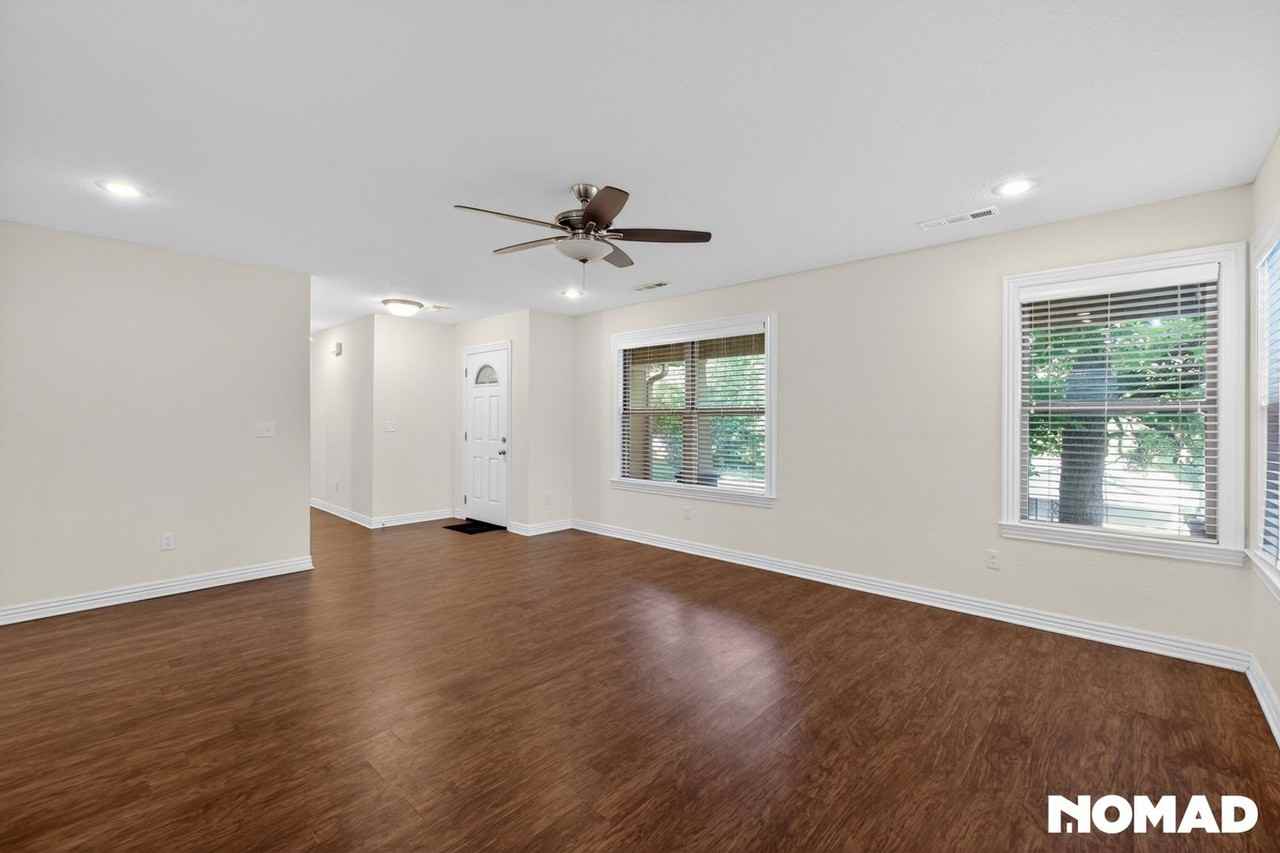 2088 E Custer Ln - Photo 6 of 36