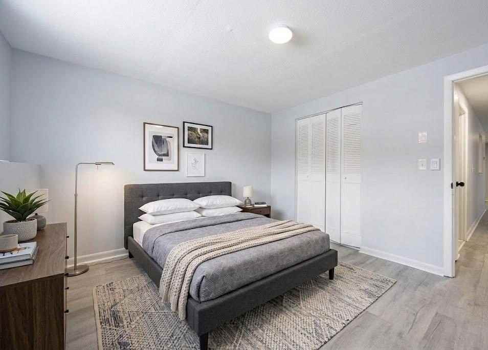 26 Williamsburg Ct #4 - Photo 2 of 20