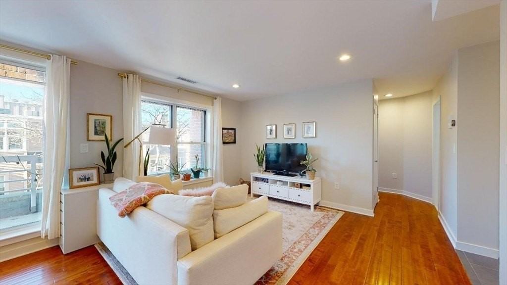 20 Chestnut St #308