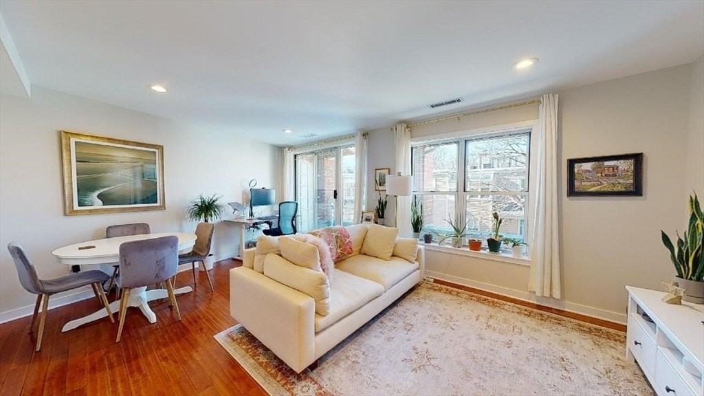 20 Chestnut St #308 - Photo 4 of 18