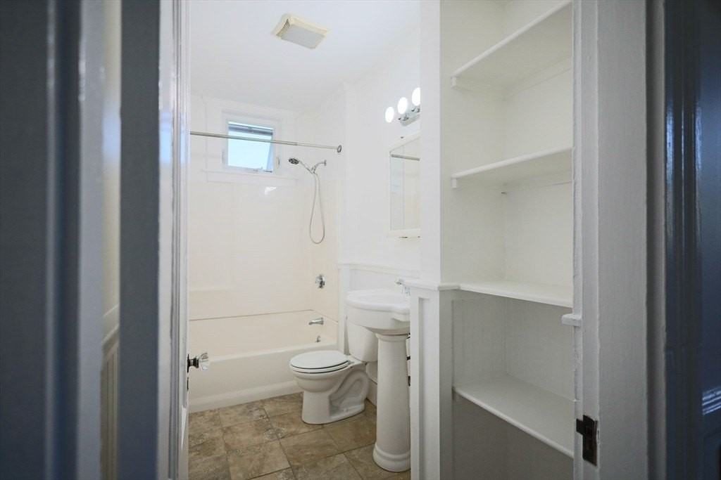 19 Central St #1 - Photo 5 of 9