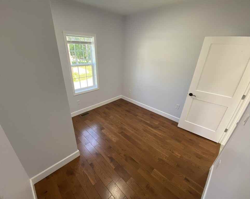 1472 Somerset Ave #1 - Photo 5 of 19