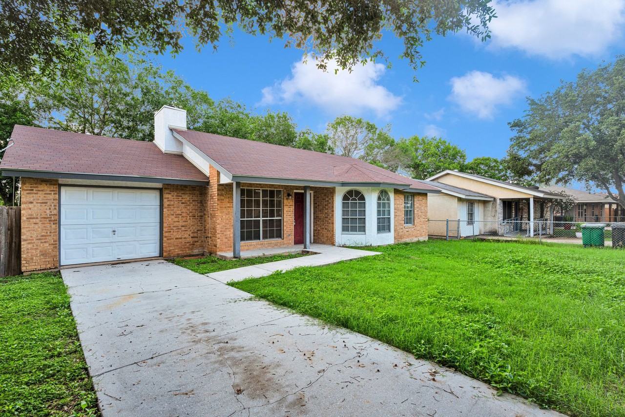 9514 Veronica St - Photo 3 of 17