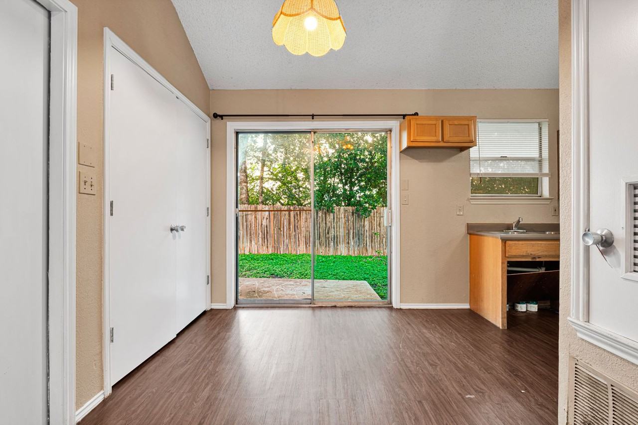 9514 Veronica St - Photo 6 of 17
