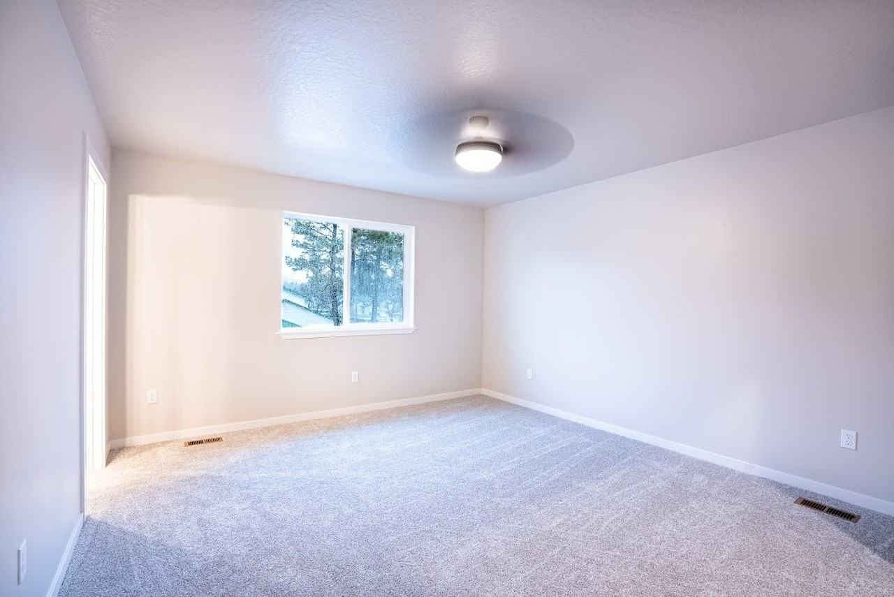 8154 W Boekel Rd #1 - Photo 5 of 10