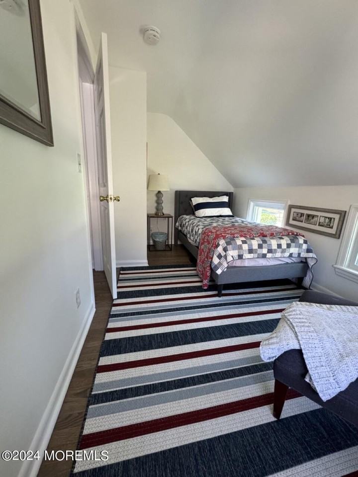 70 Wilson Ave - Photo 4 of 16