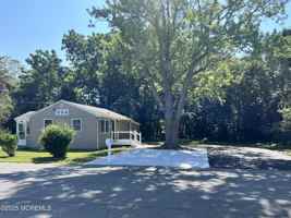 featured image of 115 Parker Ave