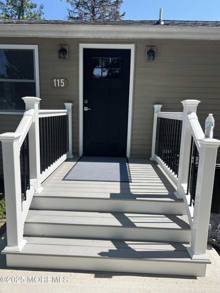 115 Parker Ave - Photo 4 of 19