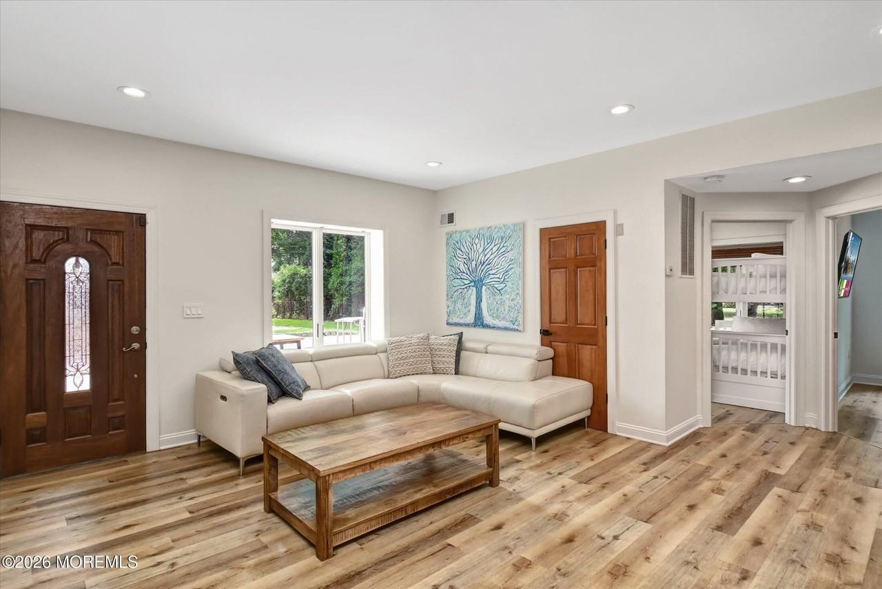 65 Phalanx Rd - Photo 5 of 27