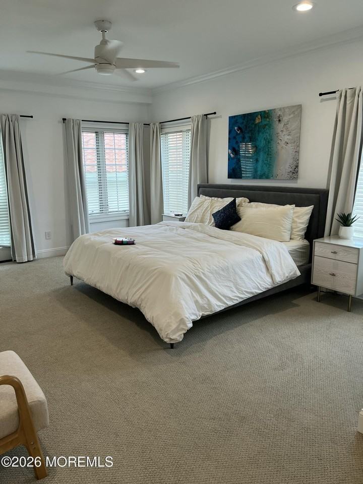 121 Riviera Dr - Photo 6 of 12