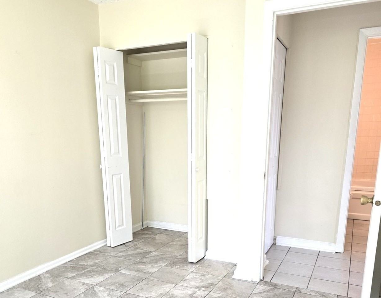 1751 Queensbury Cir - Photo 7 of 16