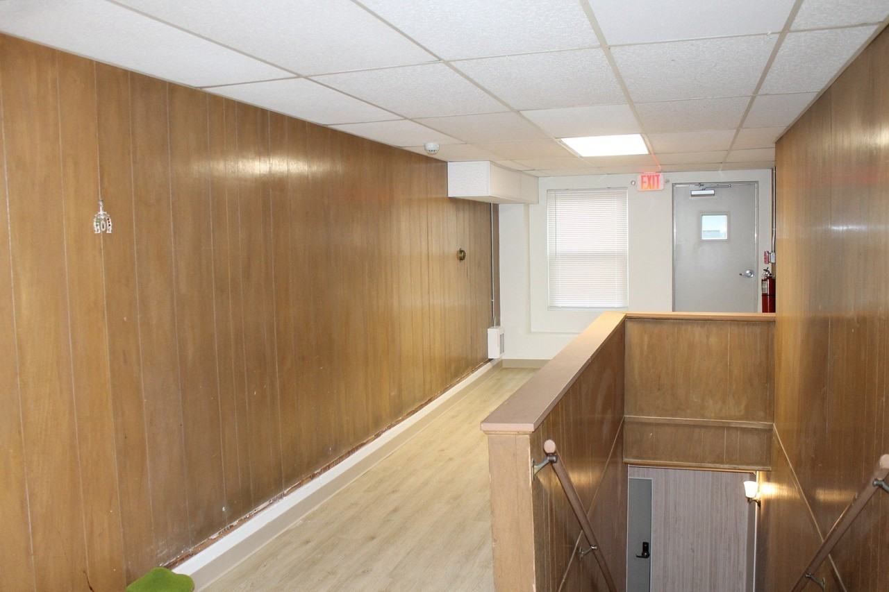 715 E State St #204 - Photo 6 of 21