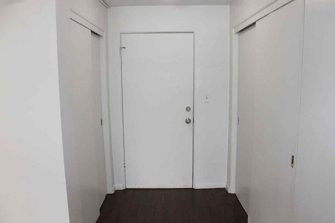 715 E State St #204 - Photo 7 of 21