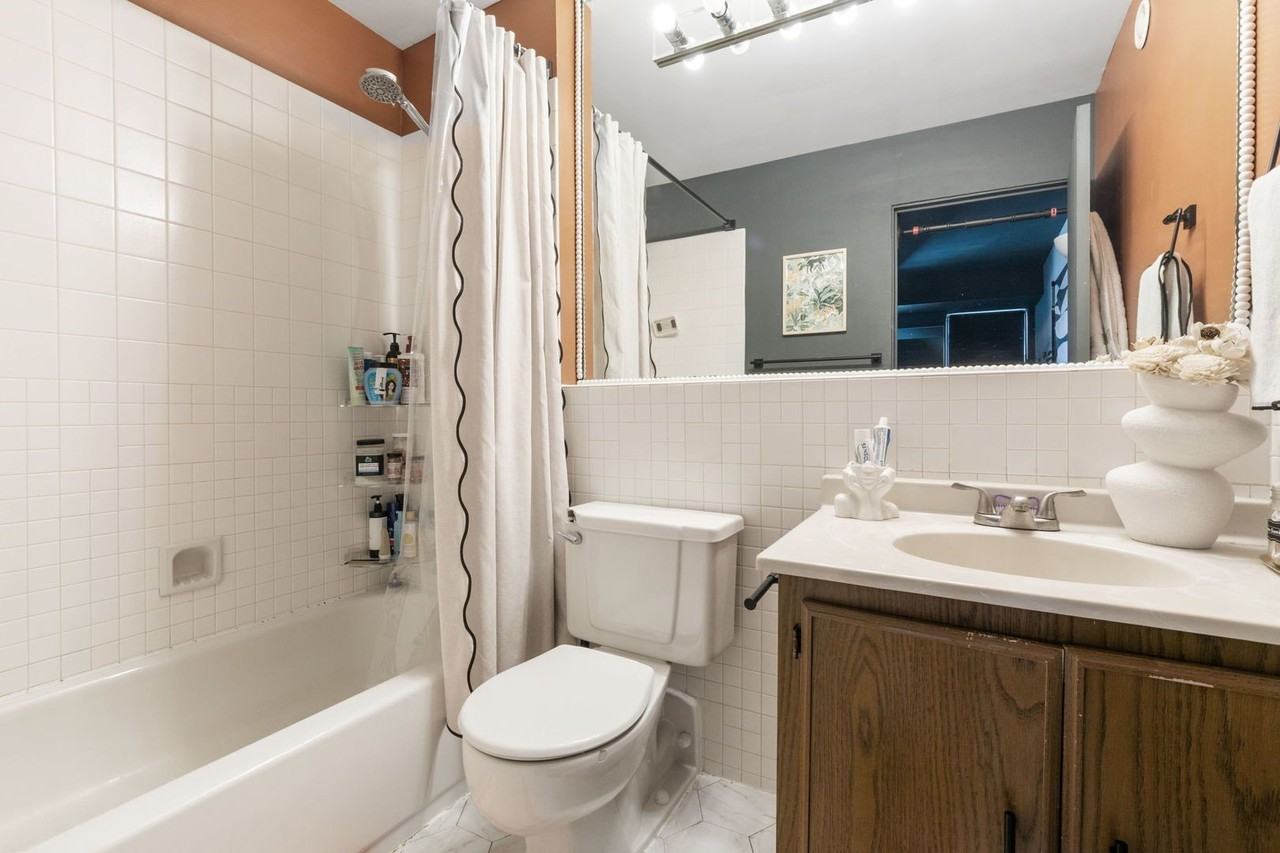 40 E 9th St #1612 - Photo 7 of 14