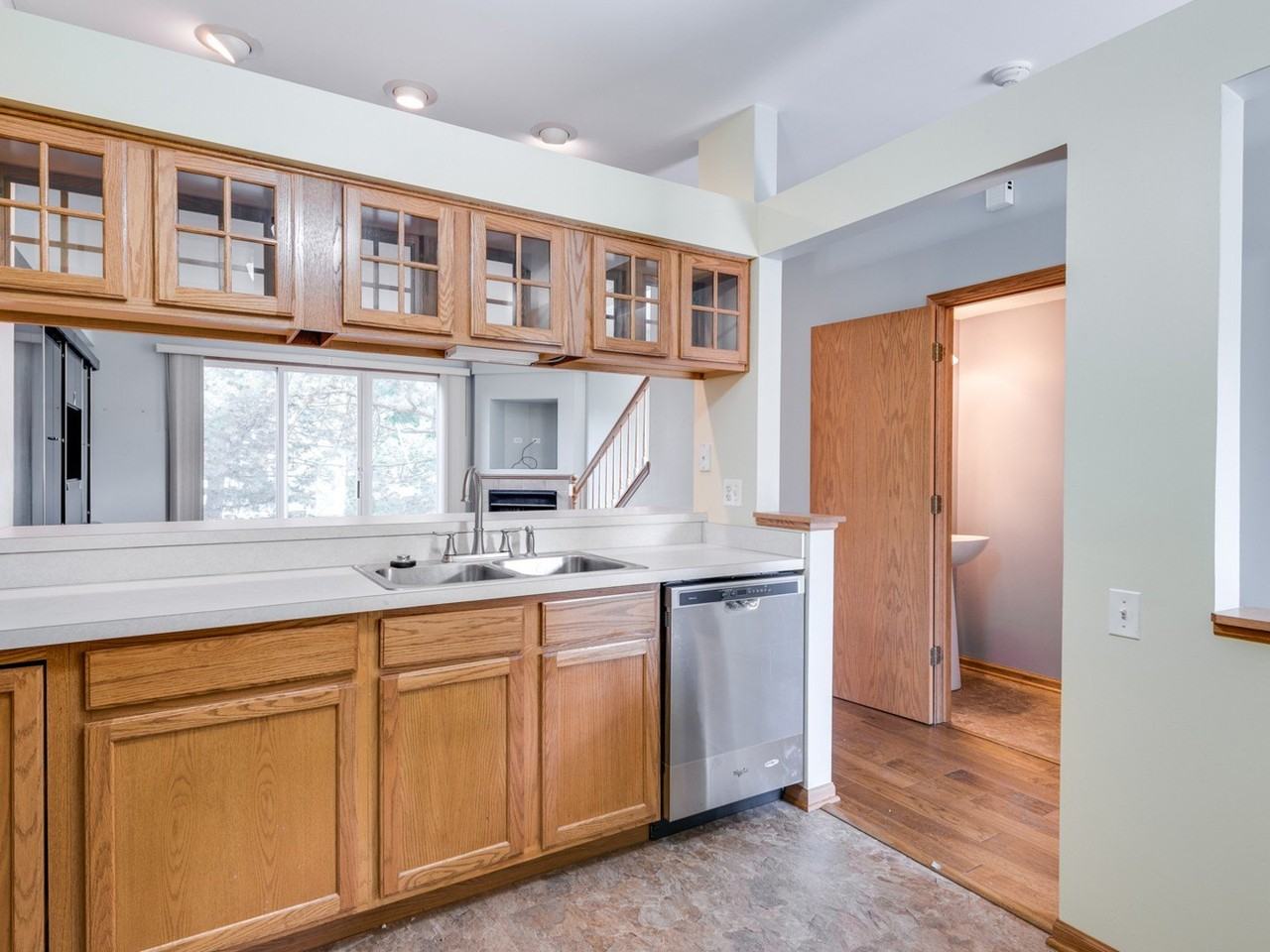 2535 Carrolwood Rd - Photo 7 of 21
