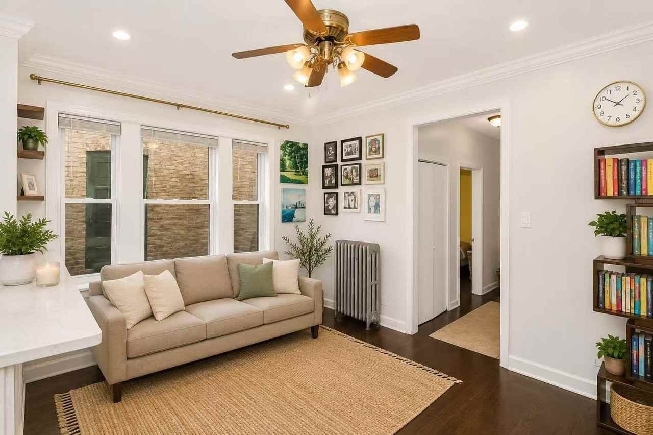 4706 N Maplewood Ave #2 - Photo 3 of 16