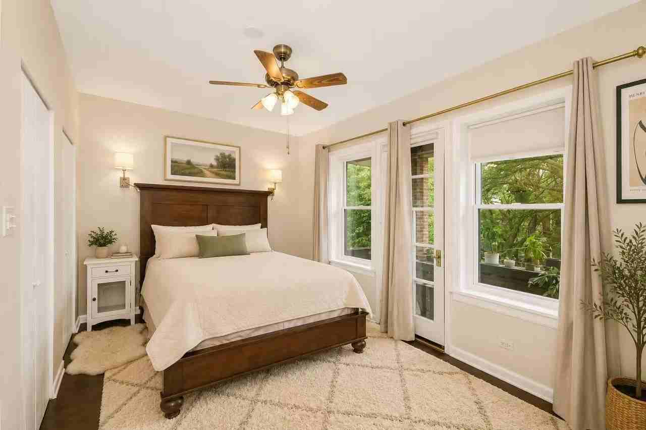 4706 N Maplewood Ave #2 - Photo 7 of 16
